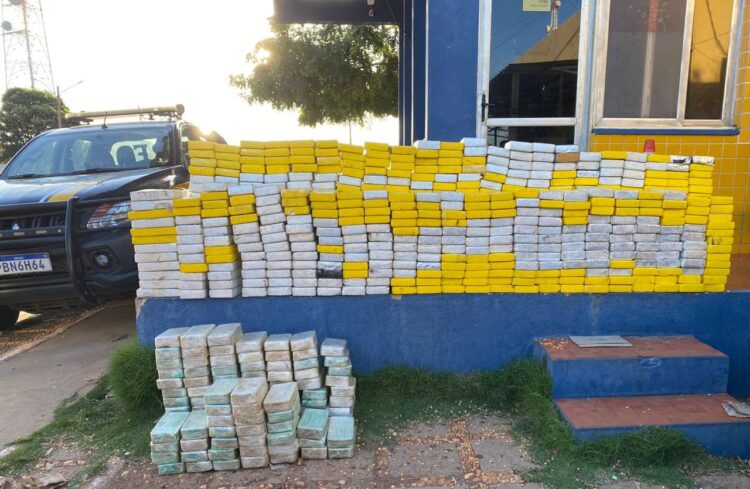 PRF apreende 800kg de cocaína no município de Picos