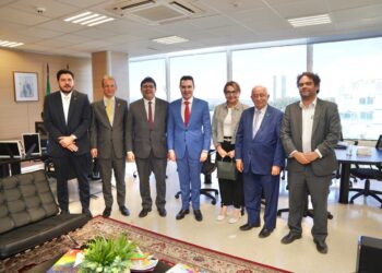 Em Brasília, Rafael Fonteles visita ministérios para agilizar obras do PAC