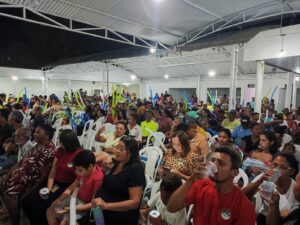 Reunião no bairro Vila Bandeirantes recebe pré-candidatos Vinício Ferreira e Fábio Novo