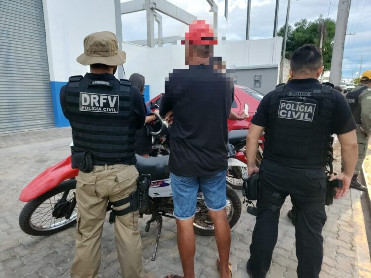 Acusado de homicídio no Estado da Bahia é preso durante blitz em Teresina