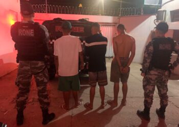 Trio que roubou veículo e cometeu diversos assaltos na zona norte de Teresina é preso após perseguição policial