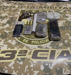 Polícia Militar prende dupla armada e apreende drogas na cidade Sussuapara