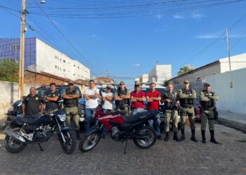 Homem é preso e adolescente é apreendido suspeitos de roubar loja de motocicletas em Paulistana