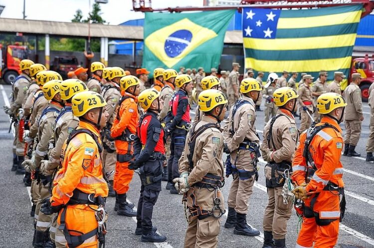 Bombeiros do Piauí concluem curso de salvamento em altura no estado de Goiás