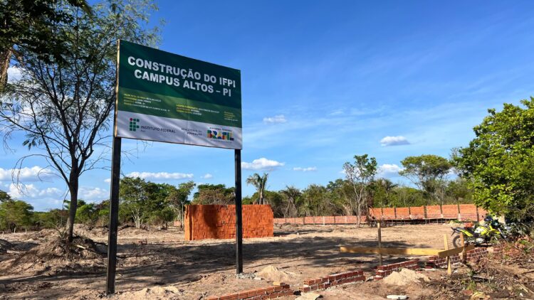 Deputado Warton Lacerda visita obras do IFPI na cidade de Altos