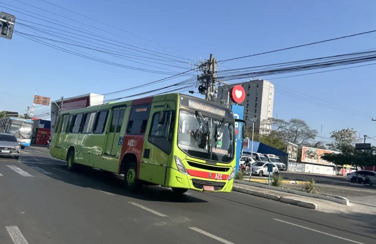 Teresina e outras 16 capitais oferecem transporte gratuito para inscritos no Enem