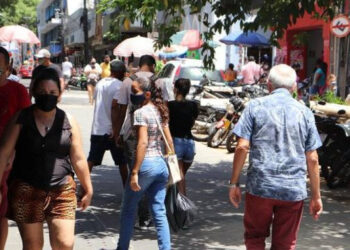 Comércio de Teresina funciona em horário especial neste sábado (30)